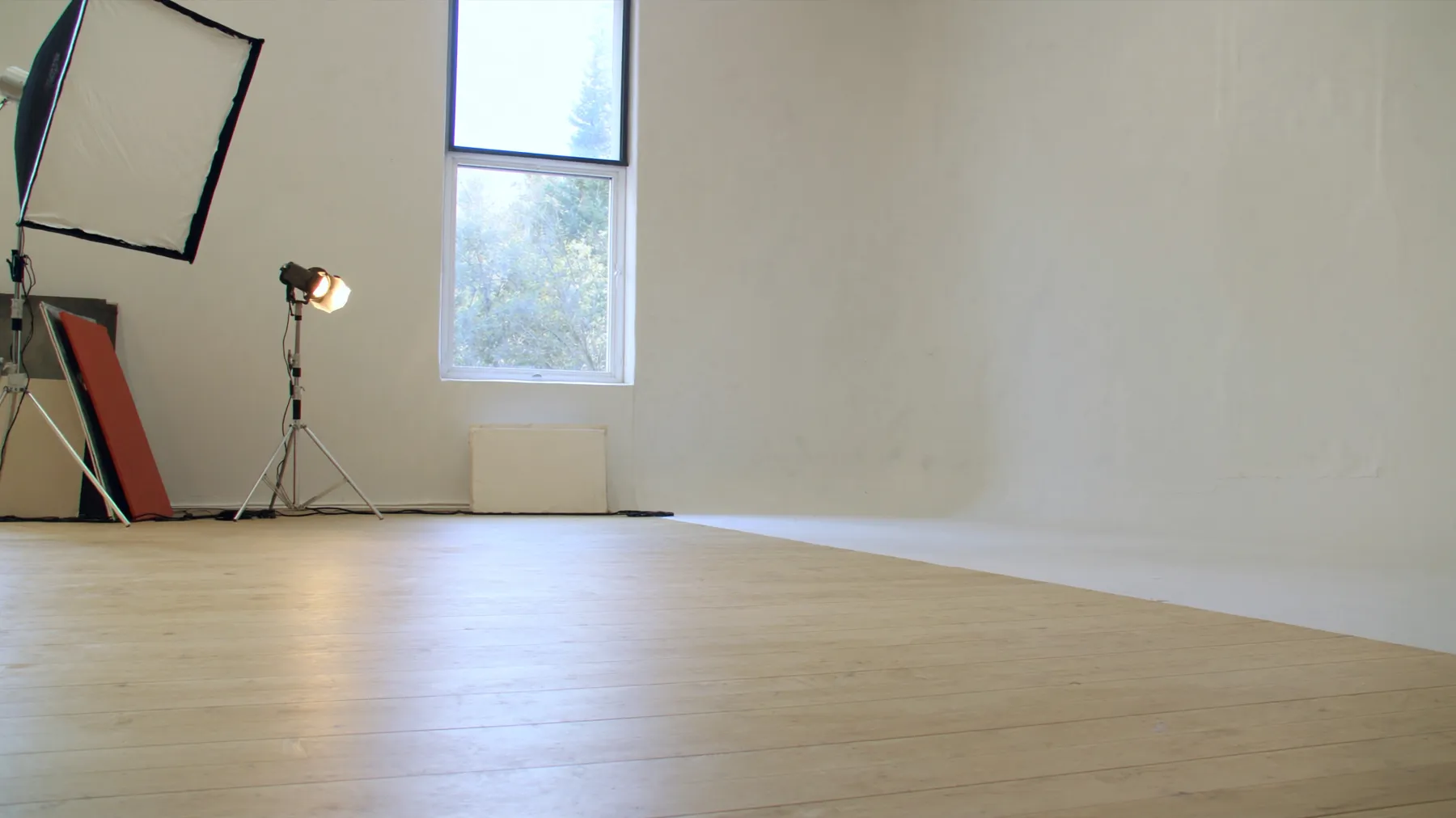 Interieurfotografie van een lichte studio-ruimte — Studio Lumen